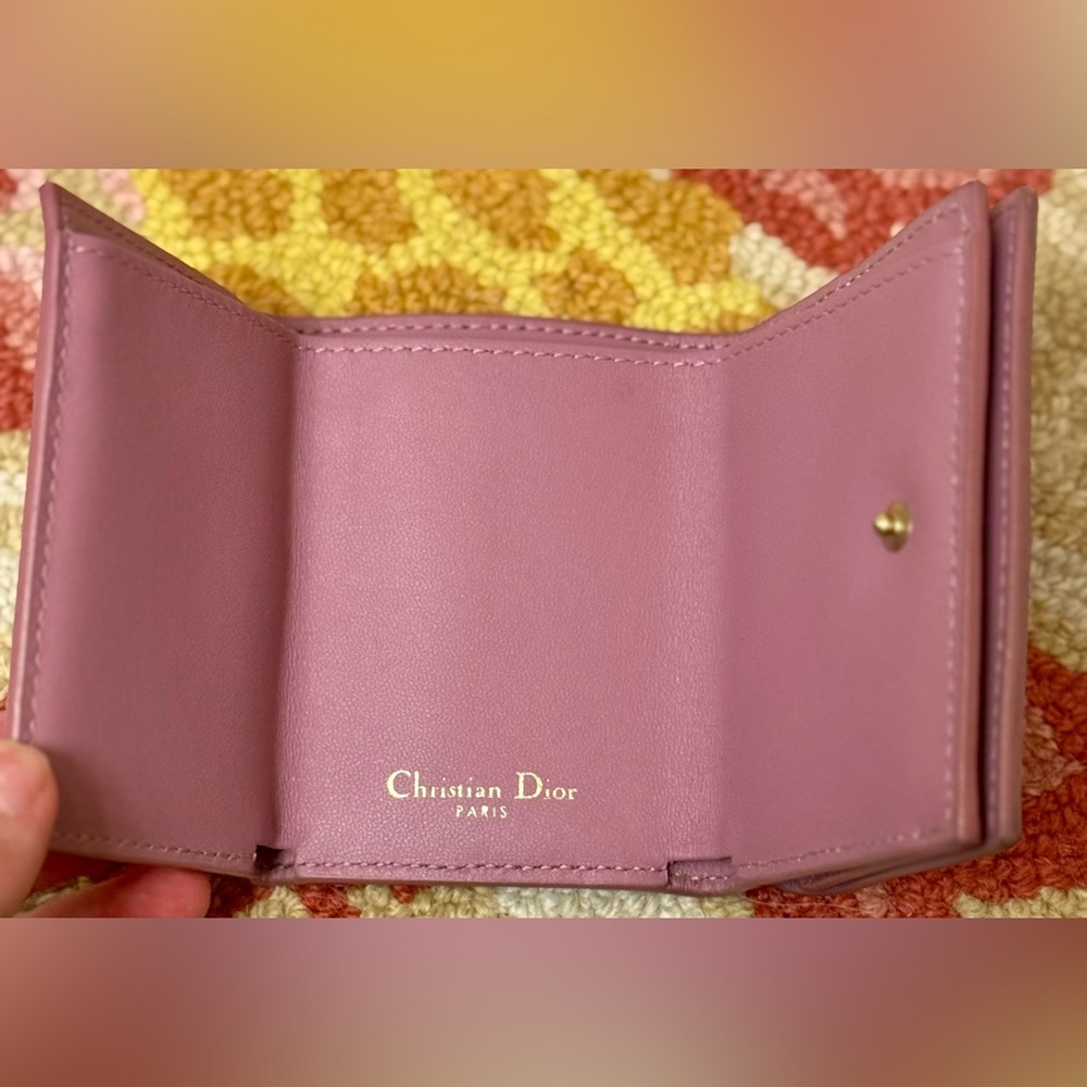 CHRISTIAN DIOR 30 Montaigne CD Logo Pink Barbie Coquette Compact Wallet Case - Picture 9 of 16